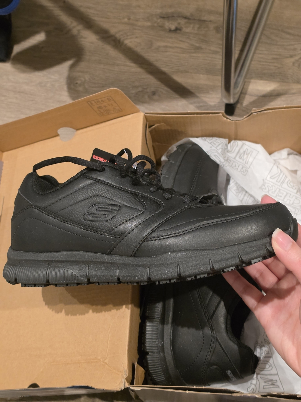 Sketchers Non Slip Black Work Sneakers 8.5 WIDE